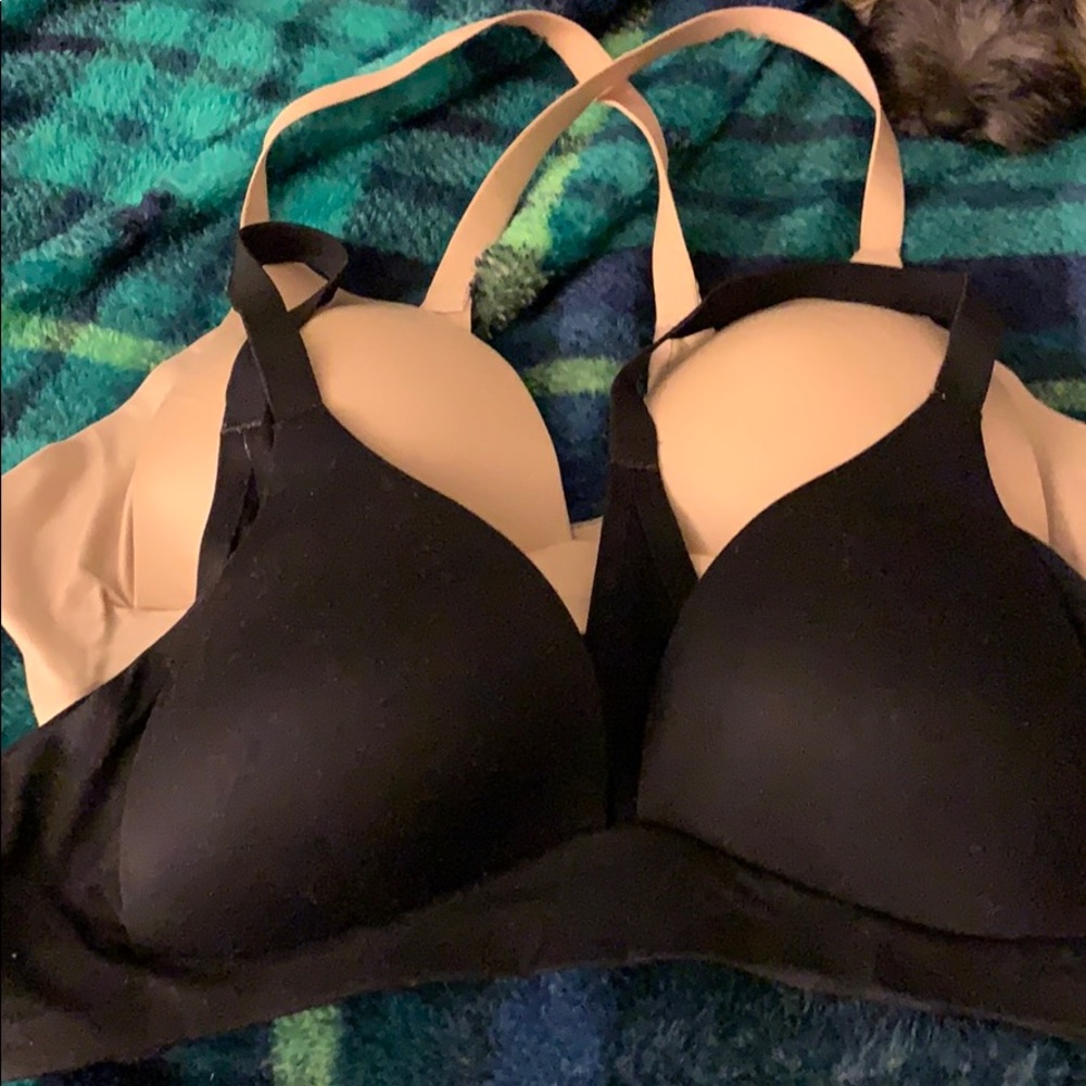 Size 32b wireless aerie bras